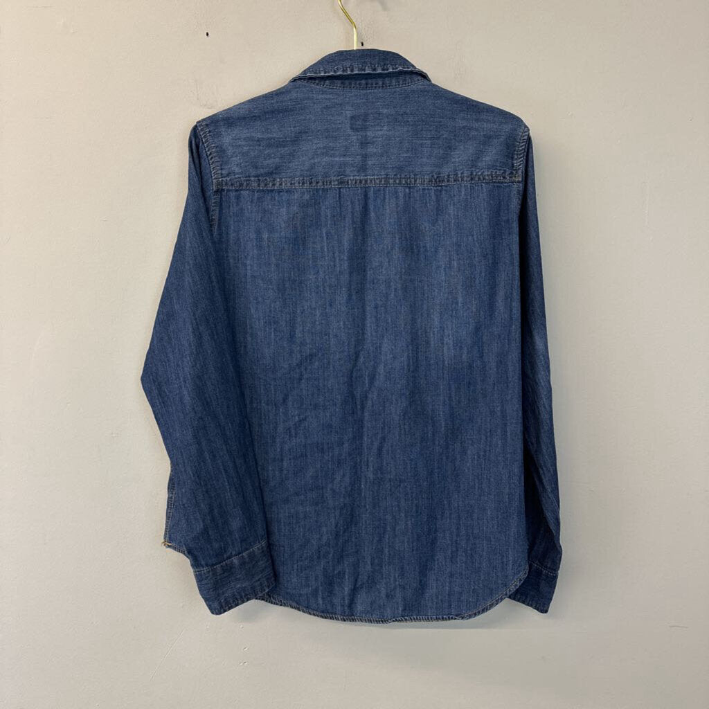 Universal Thread Medium Wash Chambray Button Down Medium