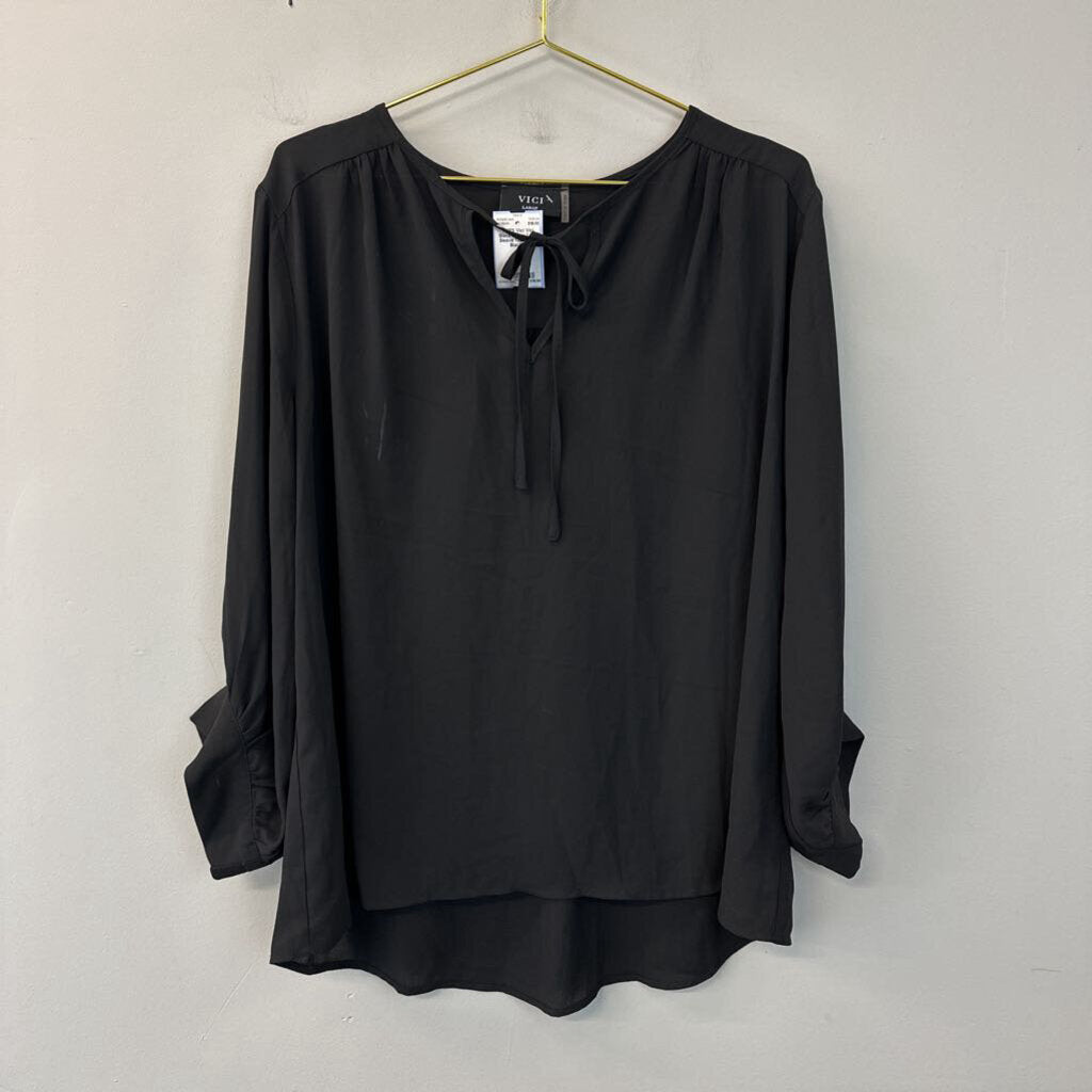 Vici Black Flowy Long Sleeve Top Large