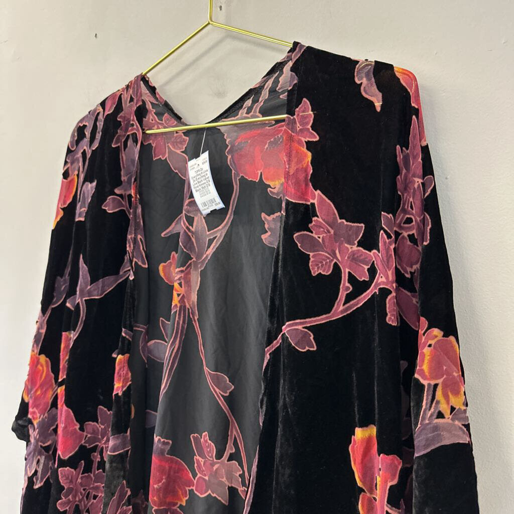 Do Everything In Love Black Velvet Floral Kimono O/S