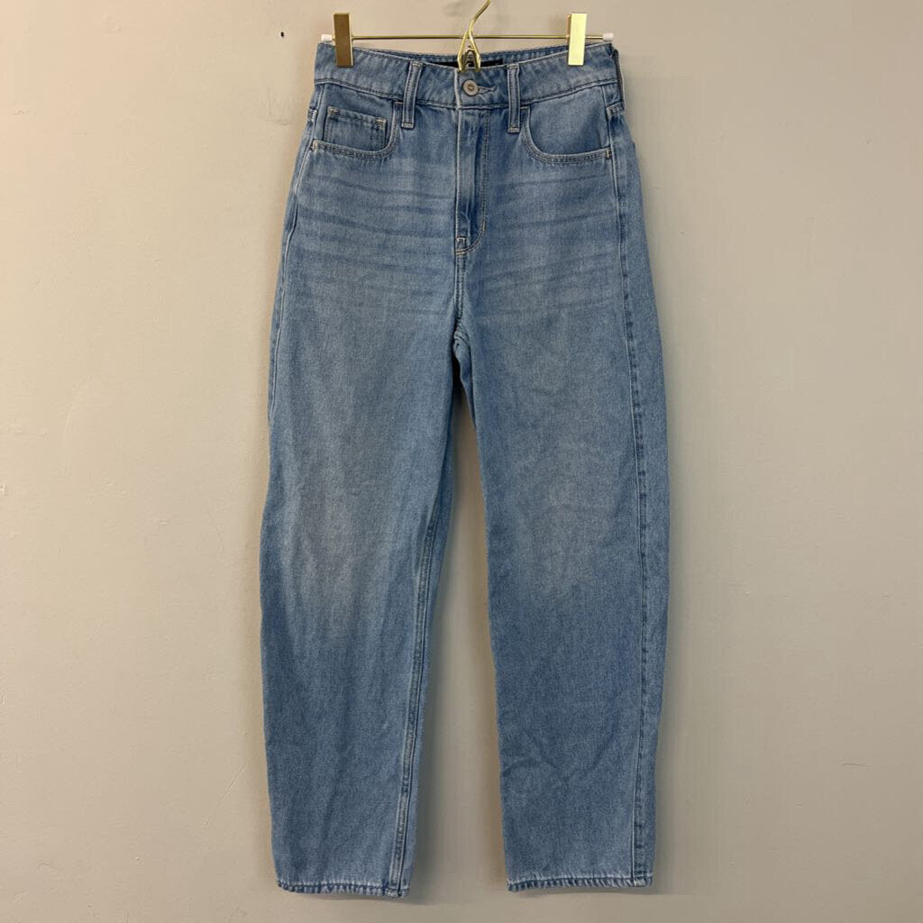 Hollister Light Wash High Rise Barrel Jeans 23