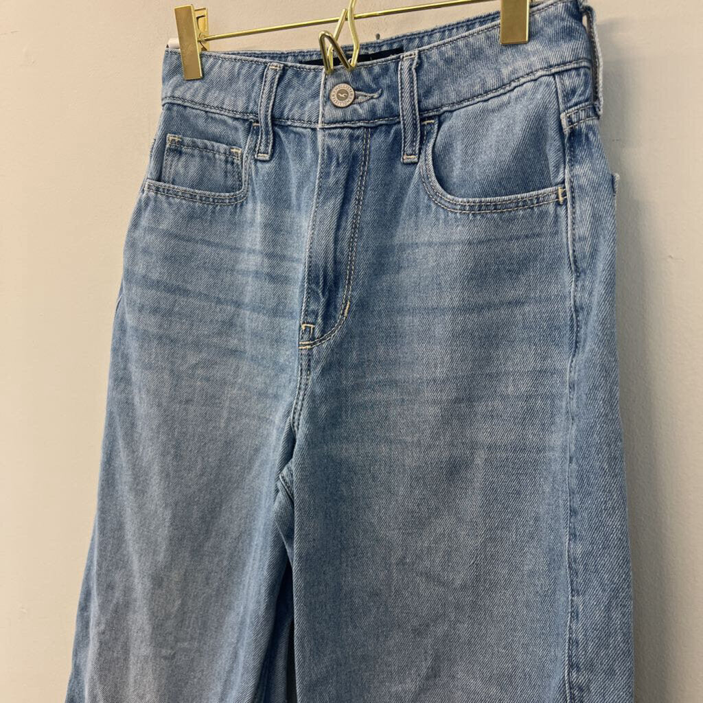 Hollister Light Wash High Rise Barrel Jeans 23