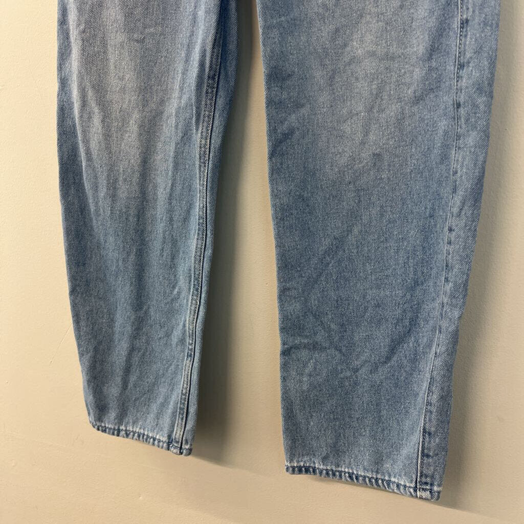 Hollister Light Wash High Rise Barrel Jeans 23