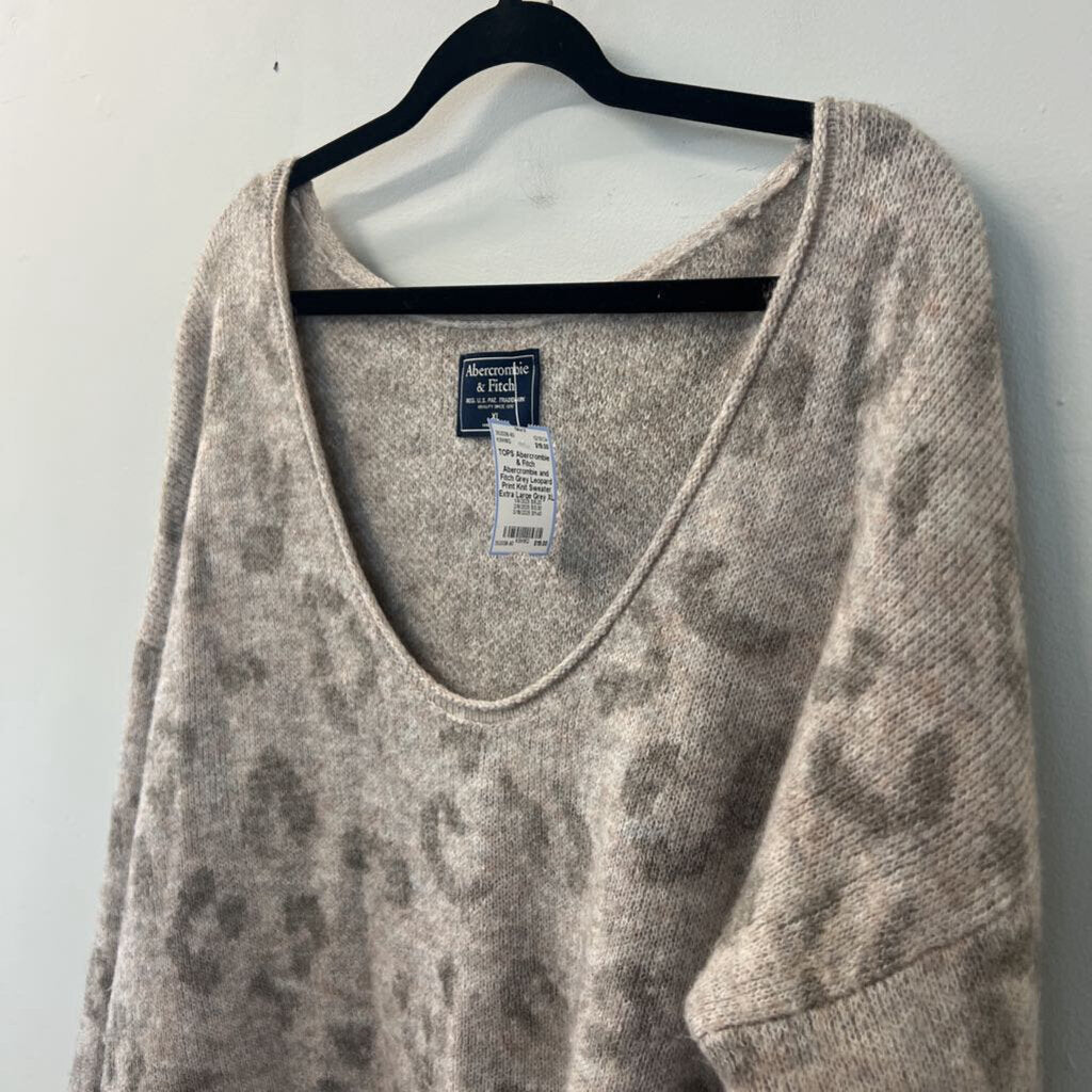 Abercrombie and Fitch Grey Leopard Print Knit Sweater Extra Large