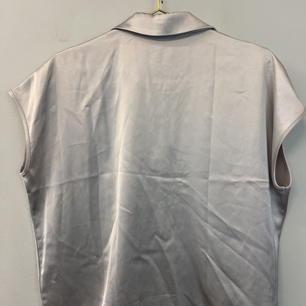 Rachel Zoe Silky Grey Short Sleeve Button Down Top Large