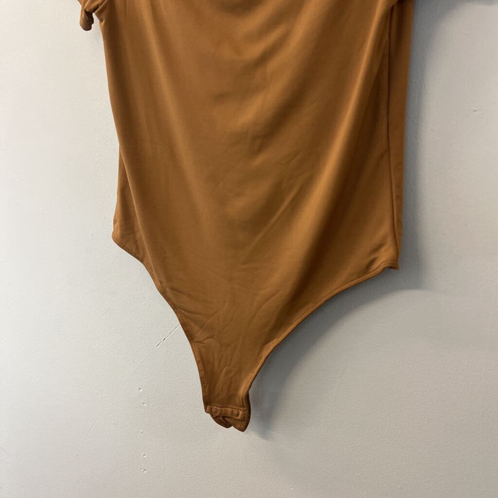 House of Harlow 1960 Brown Short Sleeve Bodysuit Medium