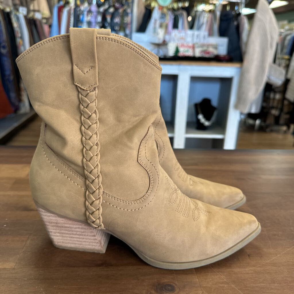 Dolce Vita Brown Karyn Boots 8.5