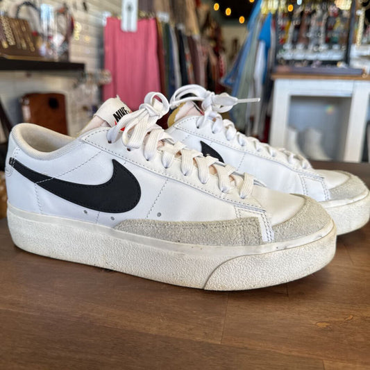 Nike Blazer '77 Low Sneakers 8.5