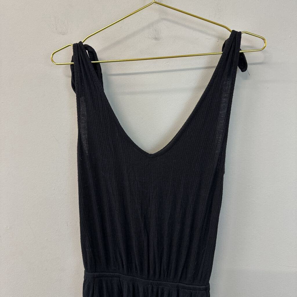 Lulus Black Ribbed Sleeveless V Neck Jumpsuit Small