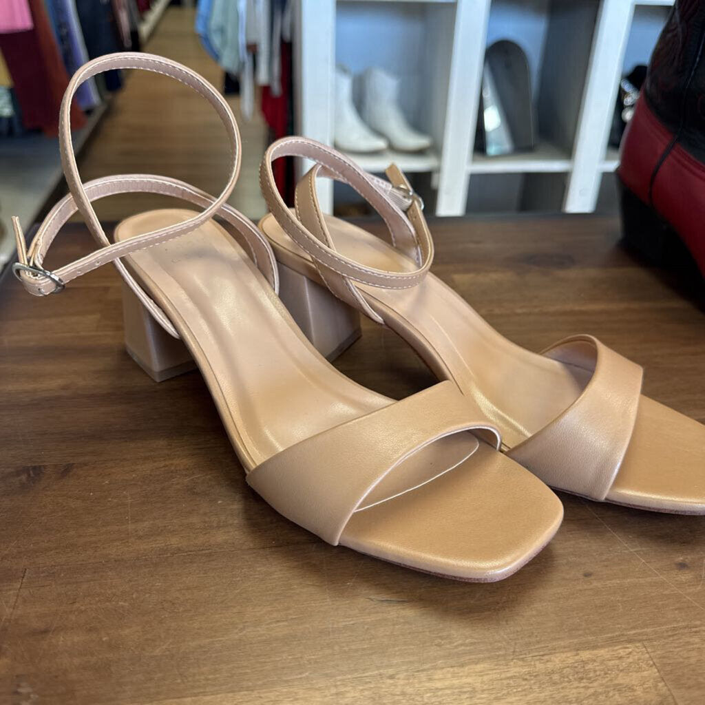 A New Day Beige Leather Open Toe Block Heels 7.5