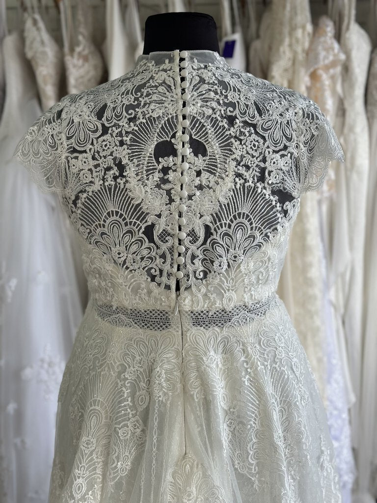 NWT Melissa Sweet Embroidered Illusion Mock Neck Wedding Dress 20W