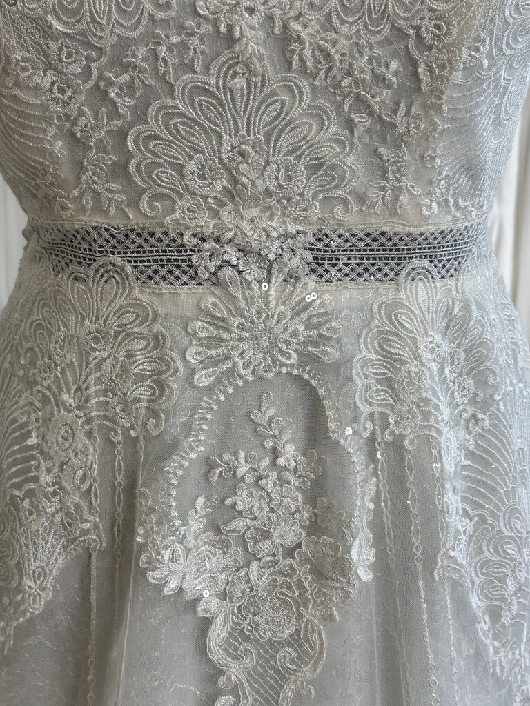 NWT Melissa Sweet Embroidered Illusion Mock Neck Wedding Dress 20W