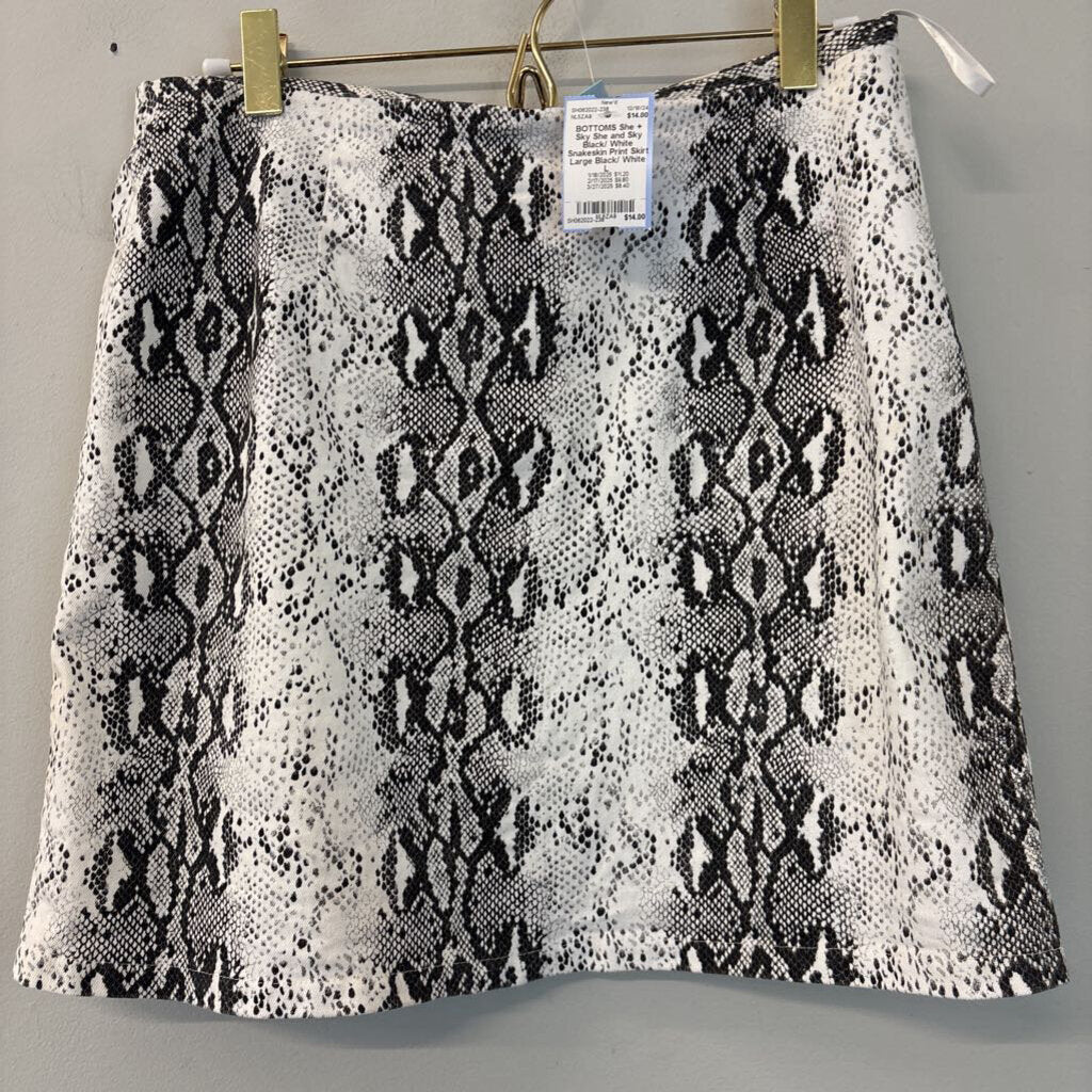 She and Sky Black/ White Snakeskin Print Skirt Large