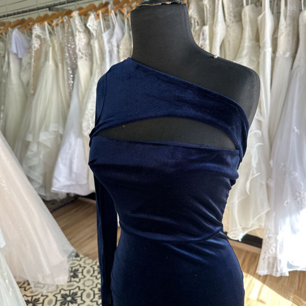 Windsor Navy Velvet Long Sleeve One Shoulder Long Formal Extra Small
