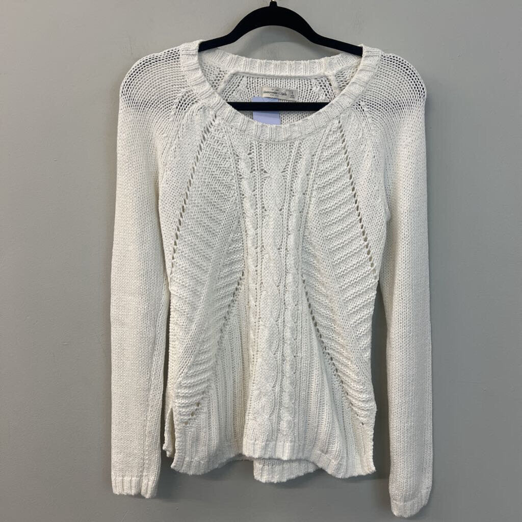 Abercrombie and Fitch Cream Knit Long Sleeve Sweater Small