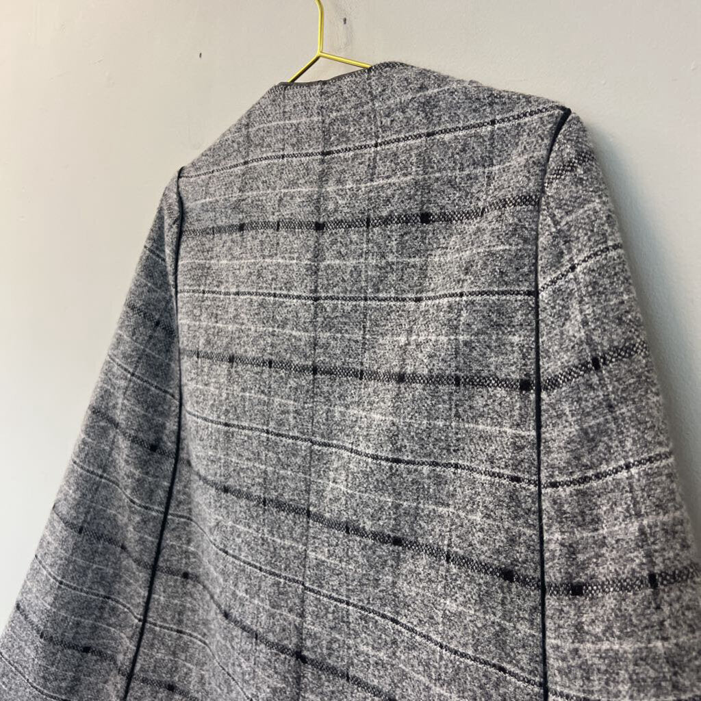 The Limited Grey Plaid Cape Jacket Small