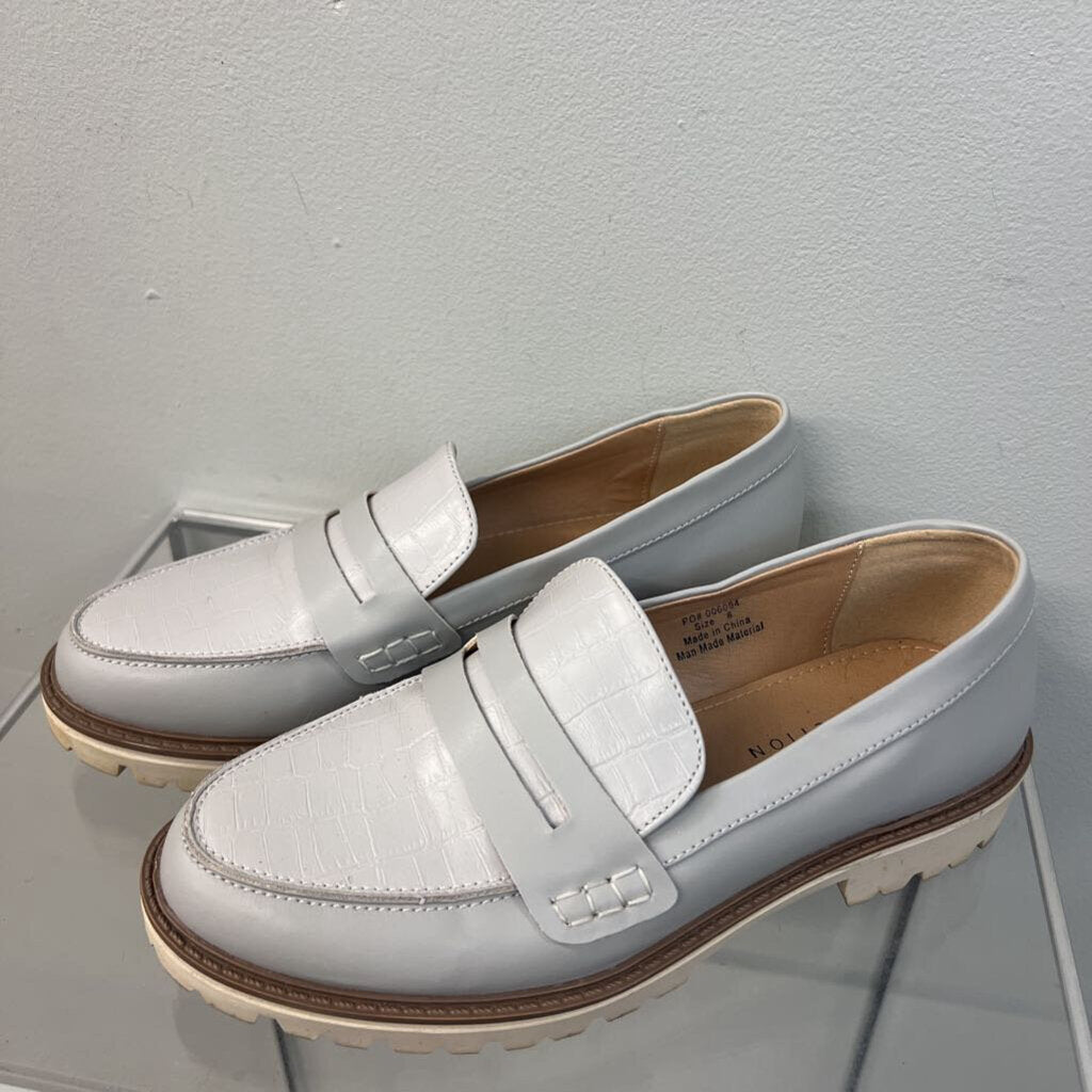 Journee Collection Grey Kenly Statement Loafers 8