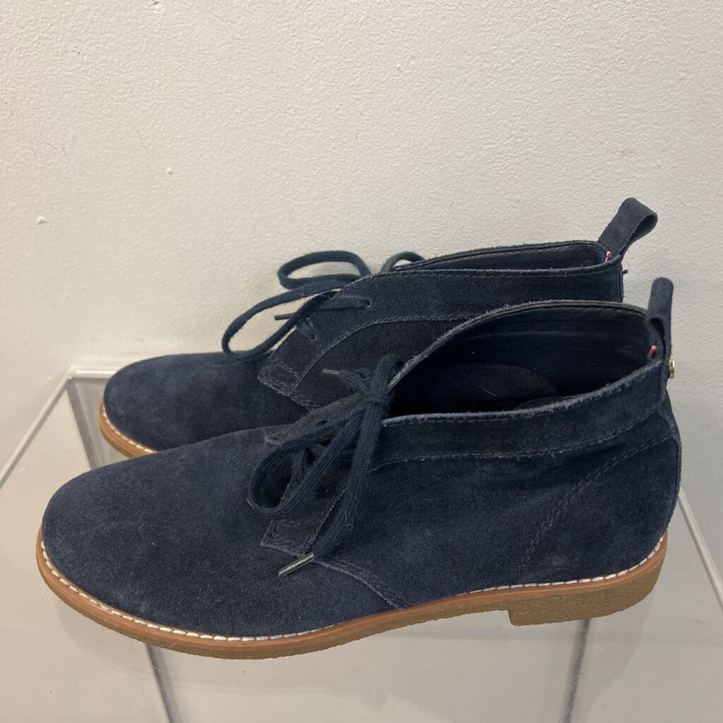 Tommy Hilfiger Navy Suede Chukka Boots 8.5