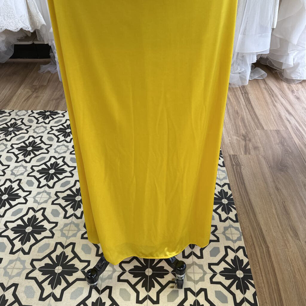 Morgan and Co Yellow/ Silver Sequin Detail Long Formal 1/2