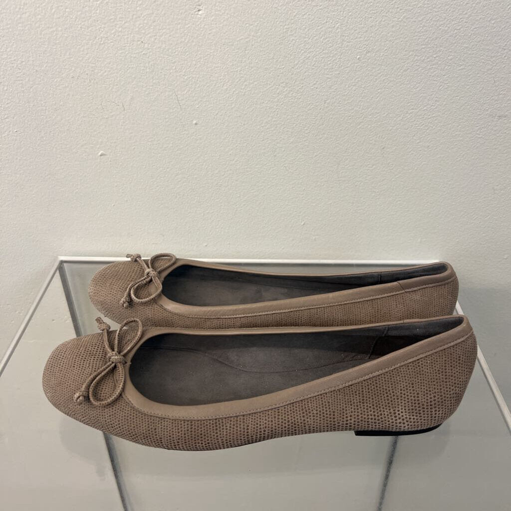 Stuart Weitzman Beige Textured Ballet Flats 8.5