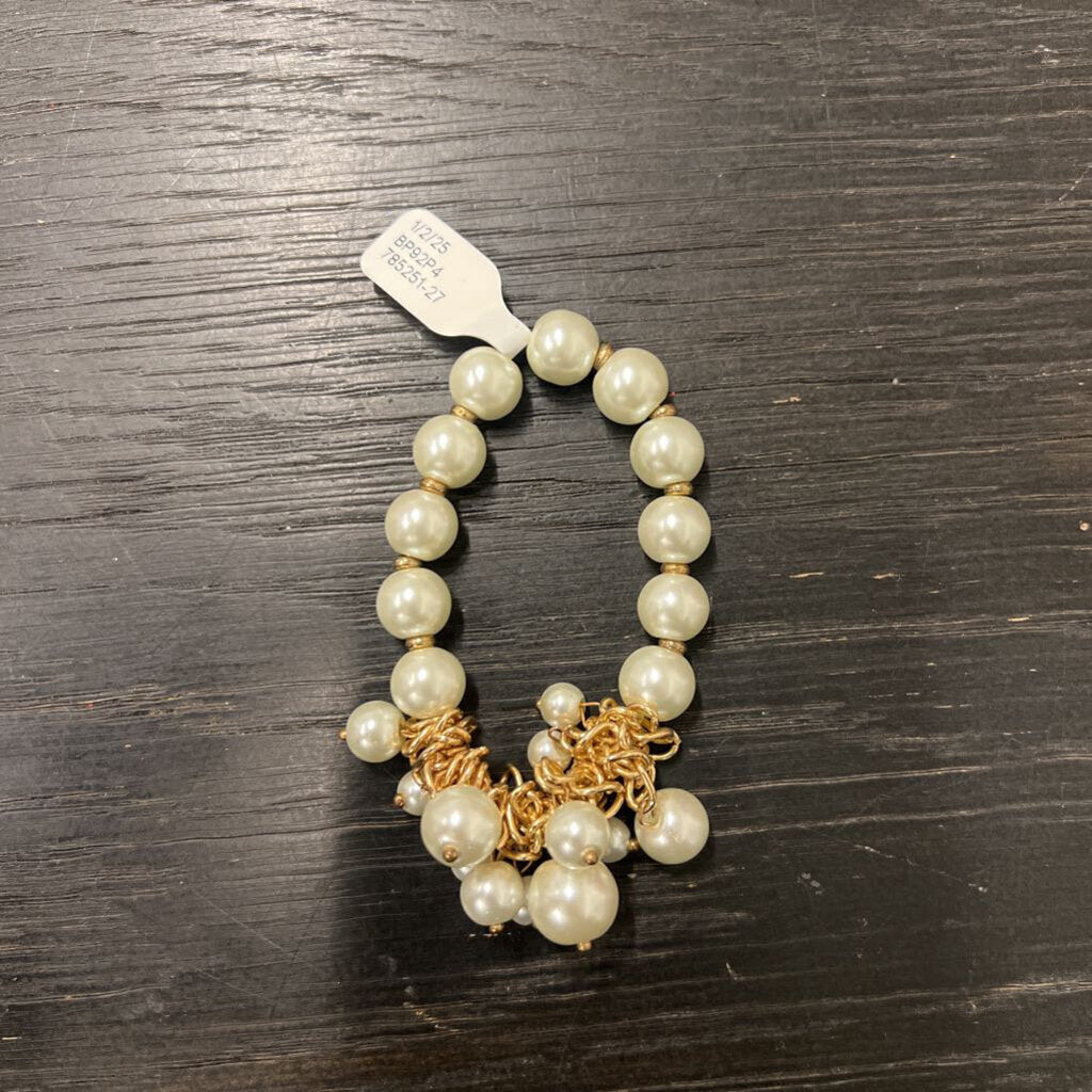 Gold/ Pearl Stretchy Cluster Bracelet