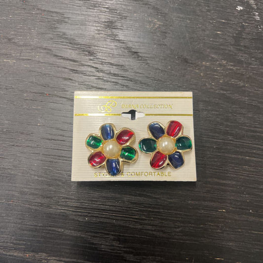 Vintage Multi Color/ Pearl Flower Stud Clip On Earrings