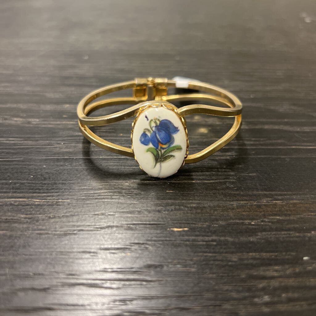 Vintage Gold Flower Bracelet