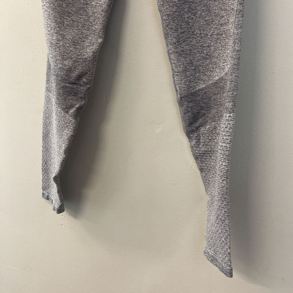 Fabletics Grey Cropped Athletic Leggings Small