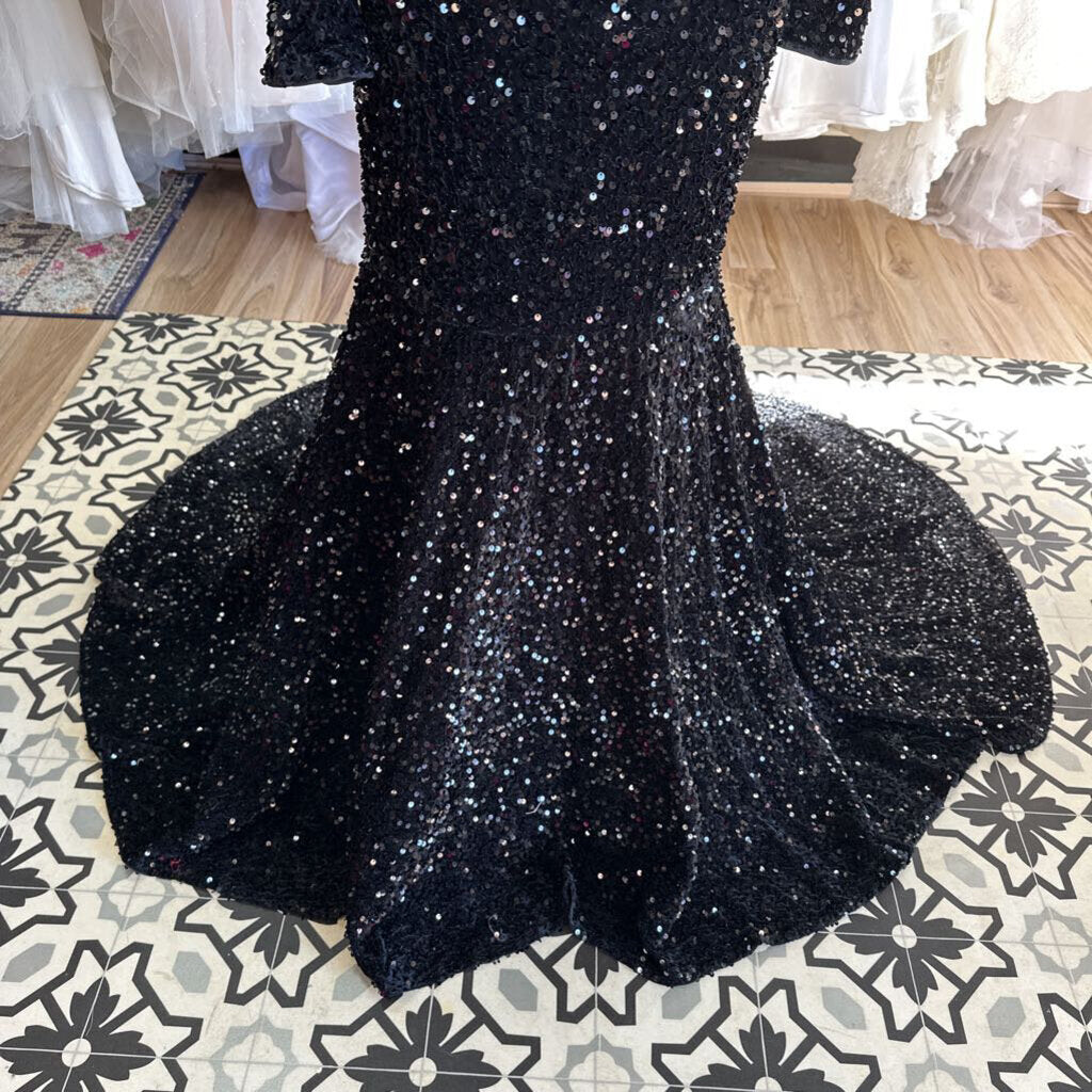 Black Long Sleeve Cut Out Side Sequin Long Formal Dress Large