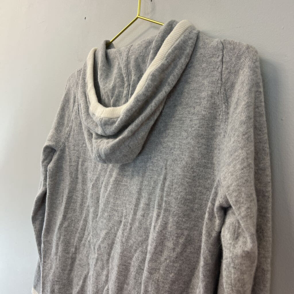 Summer Salt Grey/ Cream Soft Hooded Pullover Small