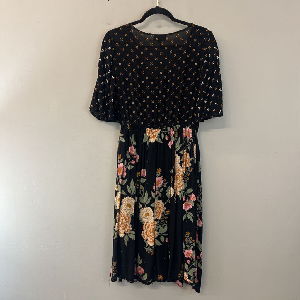 Altar'd State Black/ Multi Short Sleeve Bead Top Floral Skirt Midi Dress Large