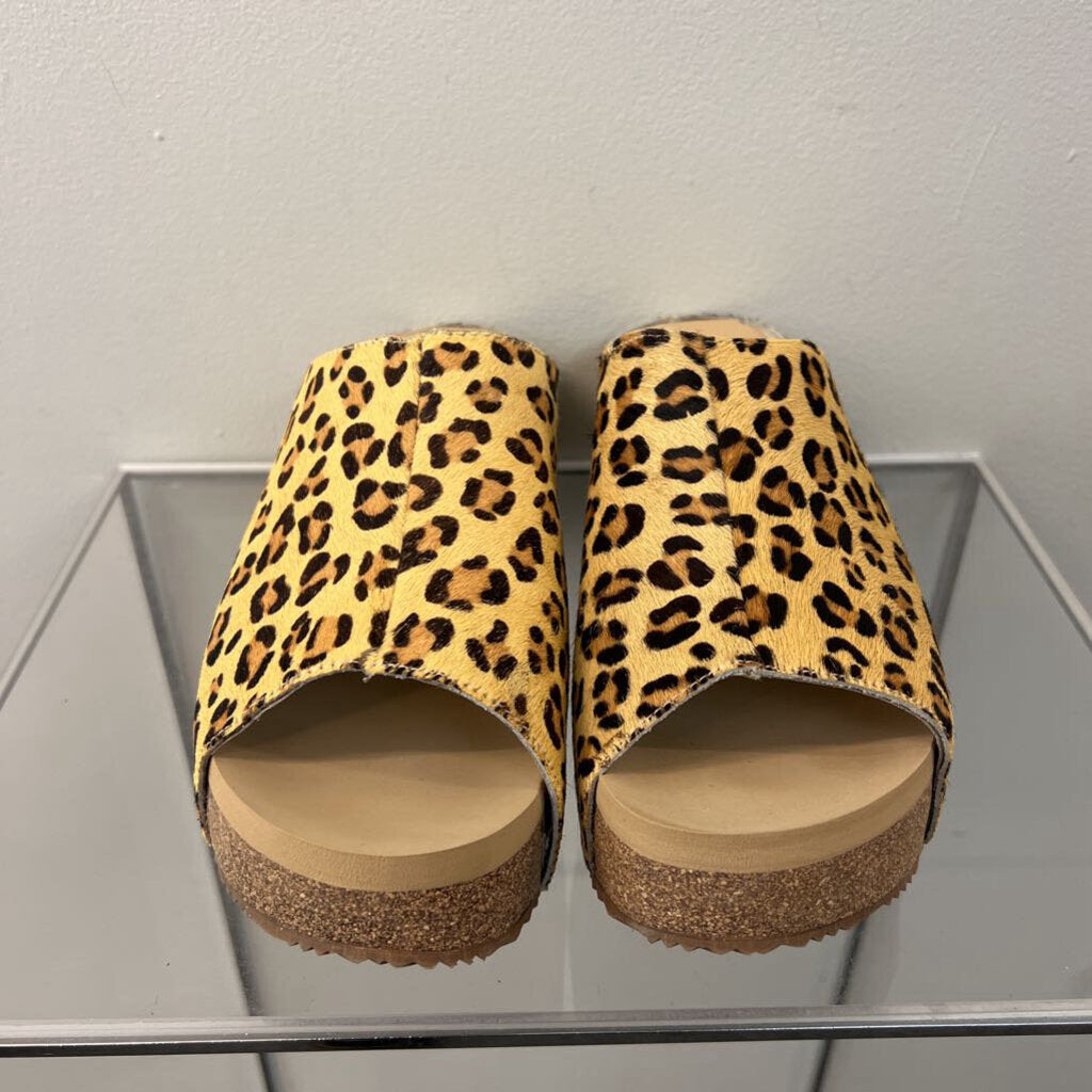 Volatile Camp Leopard Platform Slip On Open Toe Shoes 9