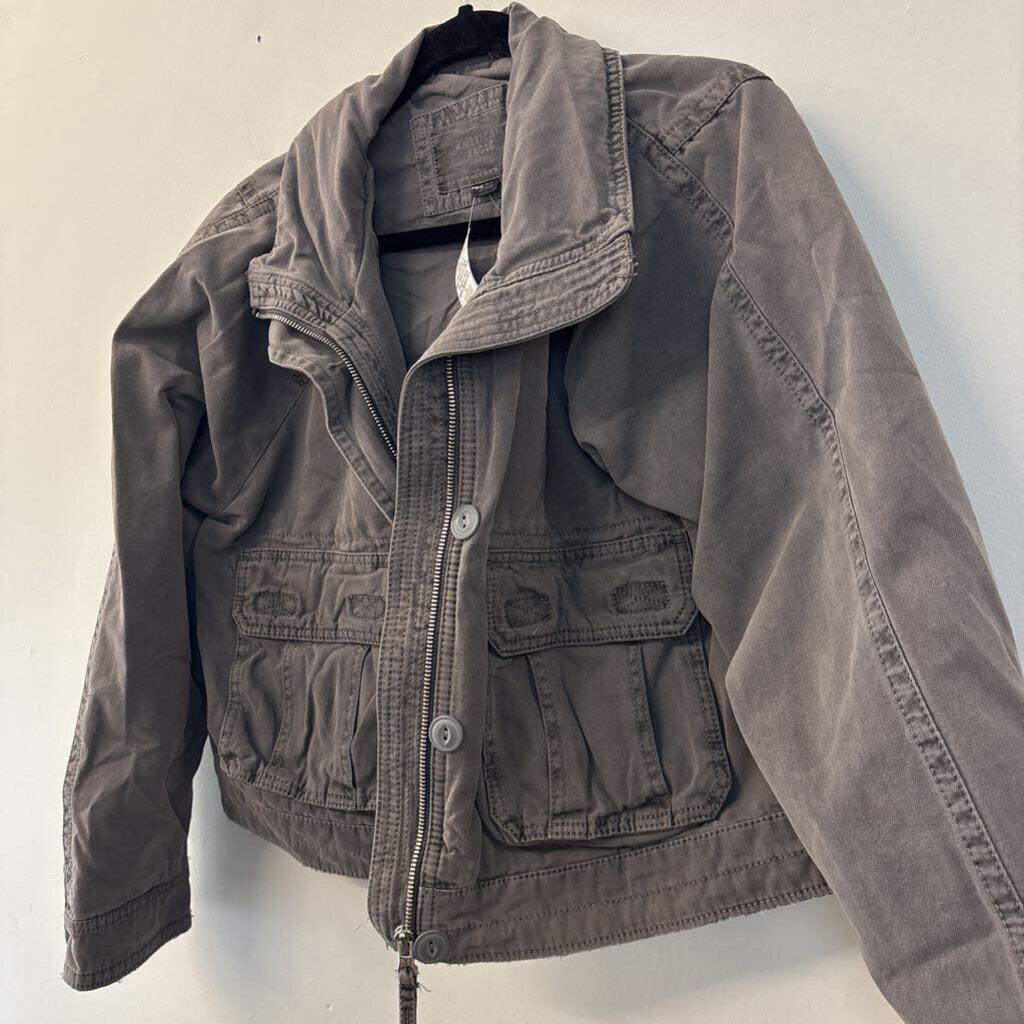 NWT American Eagle Cropped Cargo Jacket Medium