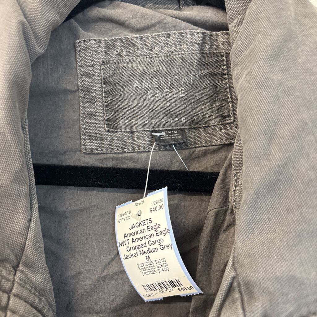 NWT American Eagle Cropped Cargo Jacket Medium