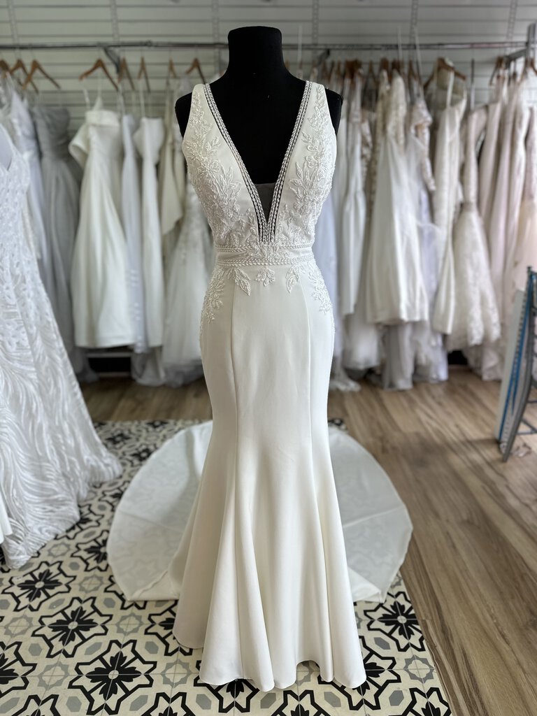 Madison James Ivory Beaded Lace V Neck Top Fitted Bridal Gown