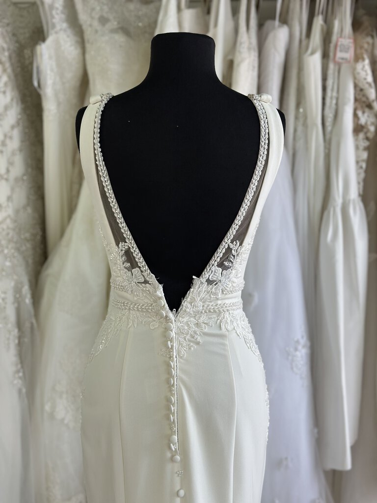 Madison James Ivory Beaded Lace V Neck Top Fitted Bridal Gown