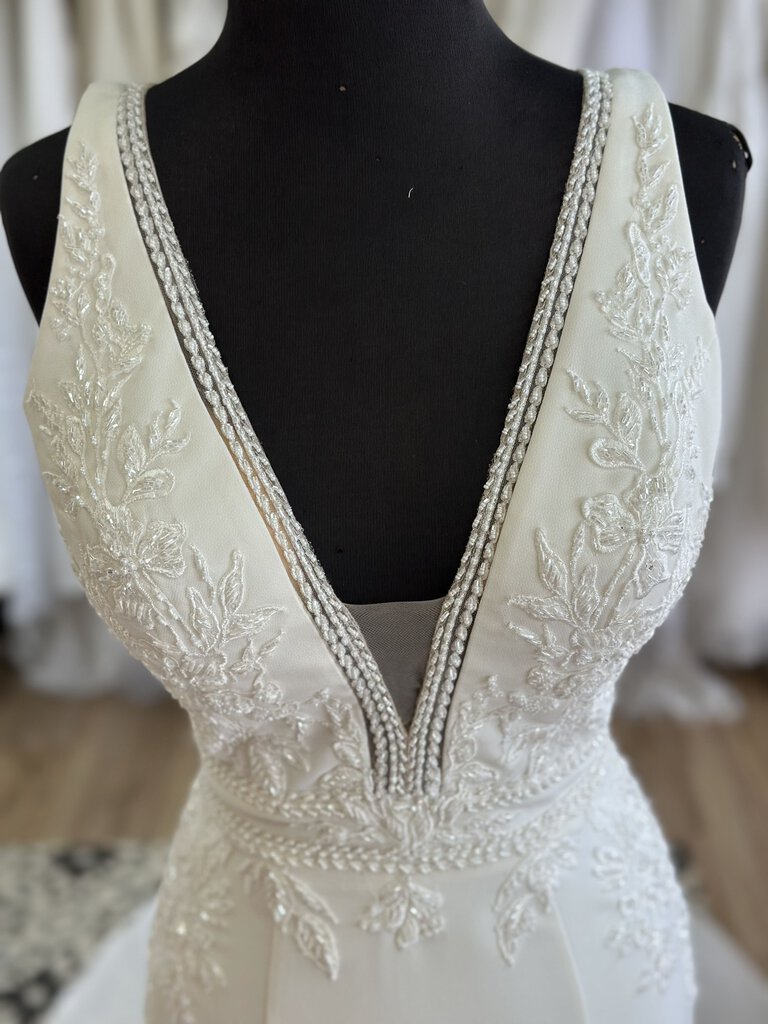 Madison James Ivory Beaded Lace V Neck Top Fitted Bridal Gown