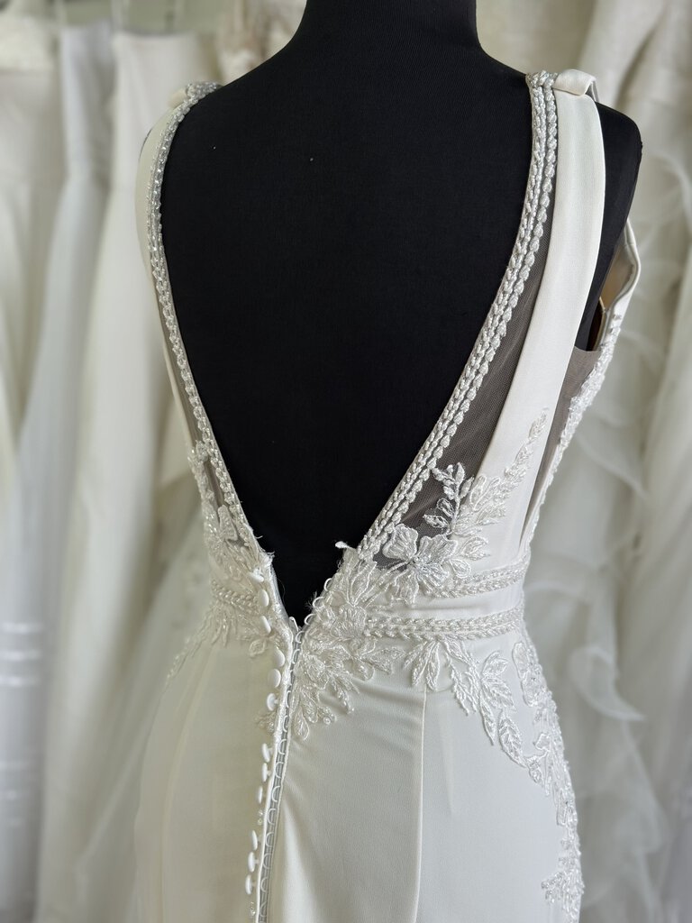 Madison James Ivory Beaded Lace V Neck Top Fitted Bridal Gown