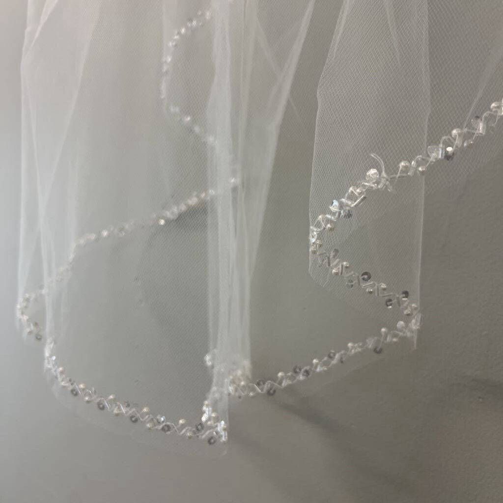 Ivory Beaded/ Pearl Edge Veil