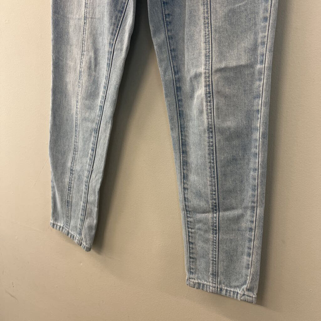 BlankNYC Light Wash Paper Bag Pull On Jeans 25