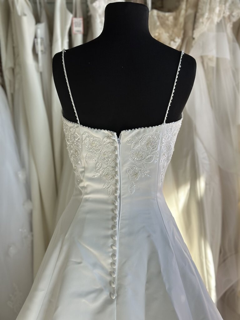 White Satin Embroidered Lace Detail Bridal Gown 10