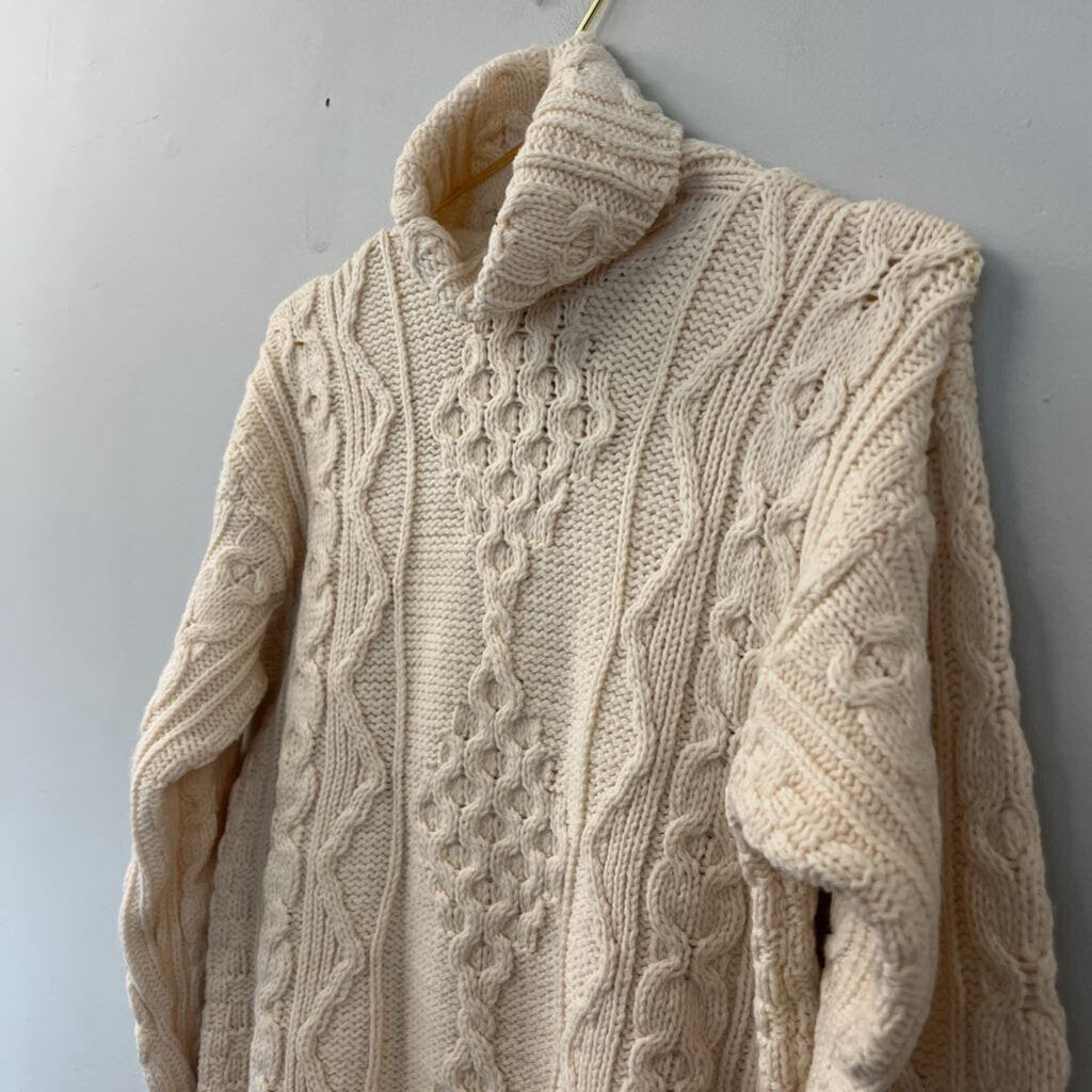 Aran Crafts 100% Merino Wool Cream Turtleneck Sweater Small