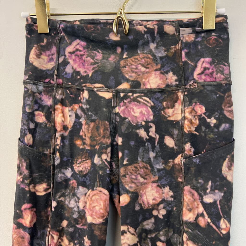 Lululemon Black/ Pink Rose Print Cropped Leggings 4