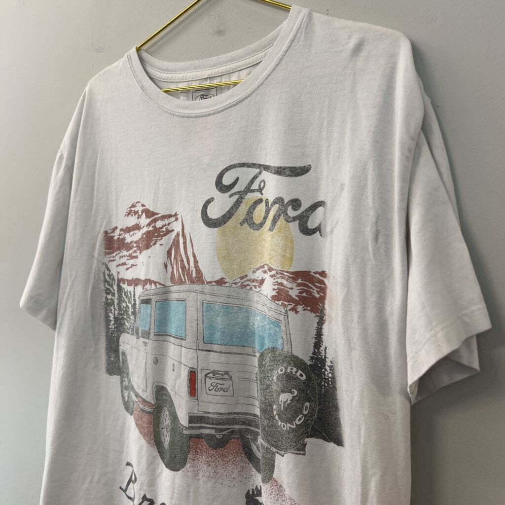 Ford White/ Multi Ford Bronco Short Sleeve Graphic Tee Small