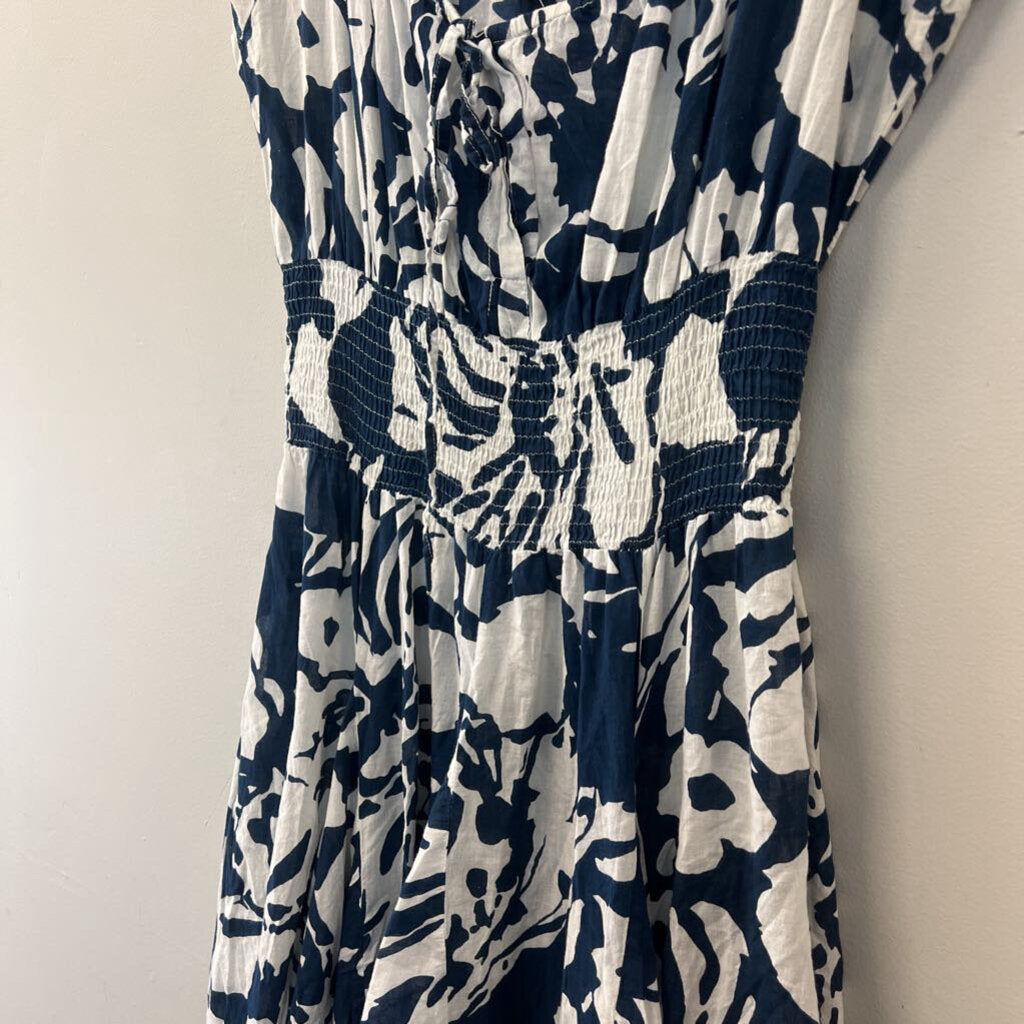 Chelsea and Theodore Blue/ White Print Short Sleeve Midi Dress Medium