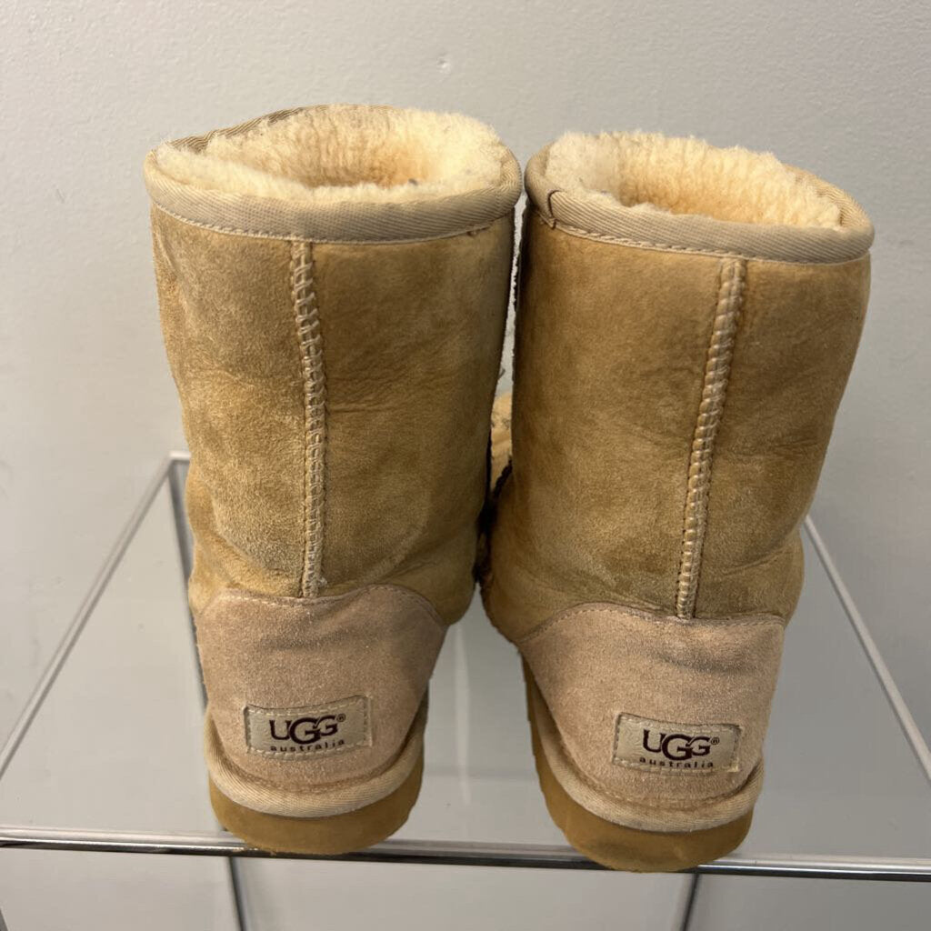 Ugg Classic Brown Suede Short Boots 7