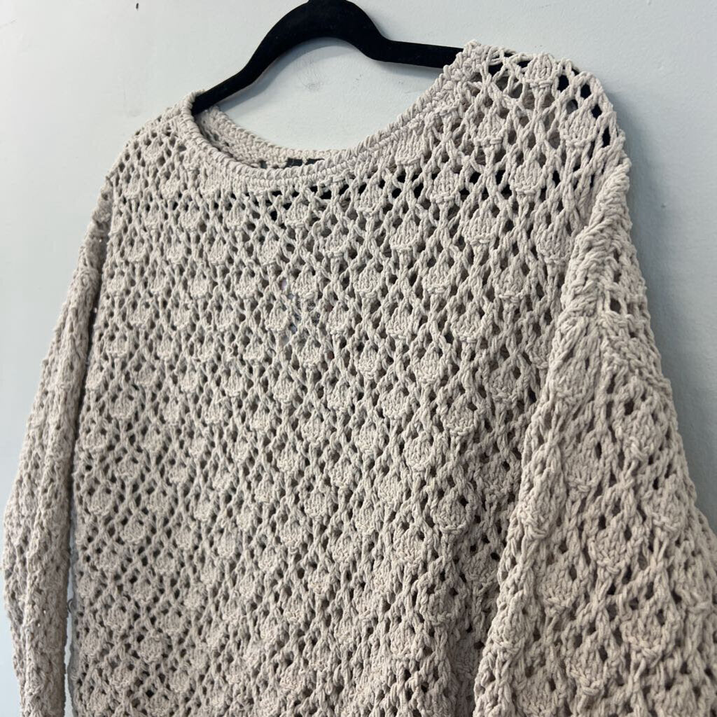 Moon and Madison Beige Open Knit Cropped Sweater Medium