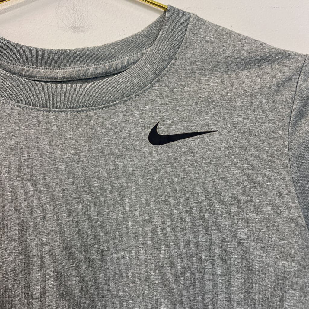 Nike Grey Short Sleeve Athletic Top Small