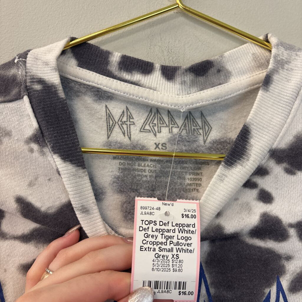 Def Leppard White/ Grey Tiger Logo Cropped Pullover Extra Small