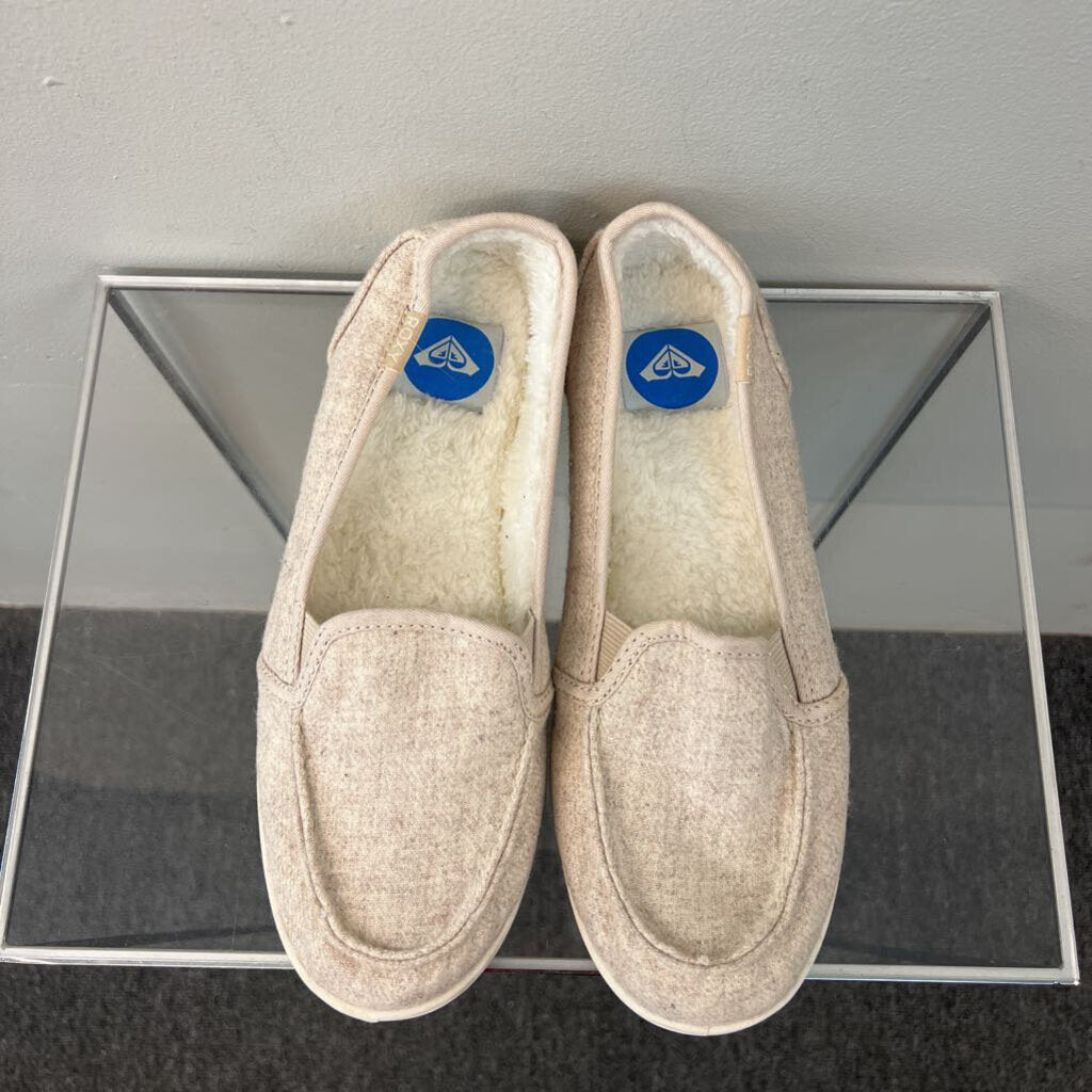 Roxy Cream Soft Lined Slip On Shoes 9