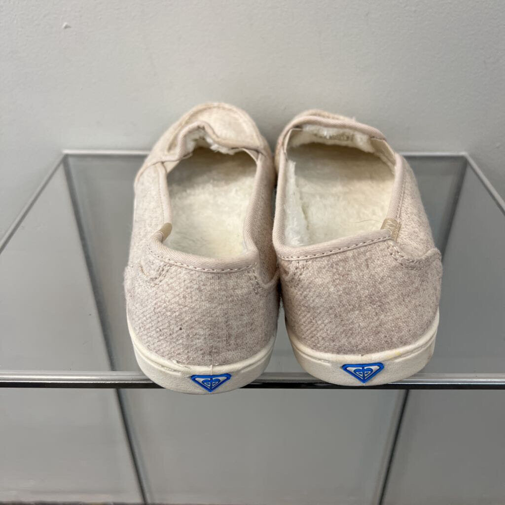 Roxy Cream Soft Lined Slip On Shoes 9